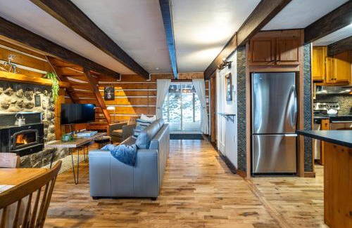Saint-Faustin-Lac-Carre Ski Chalet | Chalet du Sous-Bois By My Tremblant Location