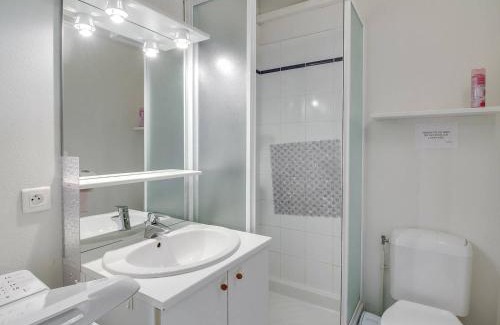 Cauterets House | Chalet Duplex 4 Pers. avec Parking, Proche Télécabine et Commerces, Ski à 1700m - FR-1-401-39