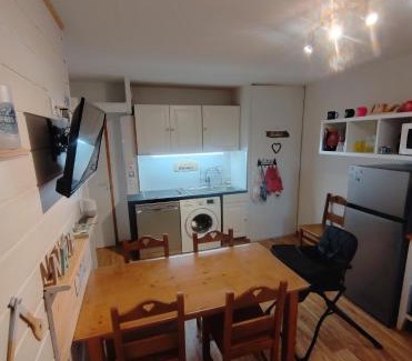 Besse-et-Saint-Anastaise Apartment | Chalet Emma appartement tout équipé et refait a neuf dans une résidence 3 étoiles