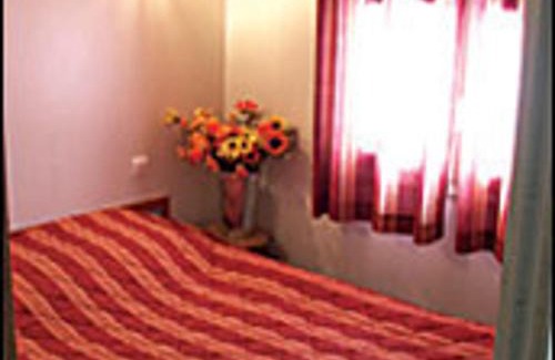 Echassieres House | Chalet familial avec piscine, animaux acceptés, draps inclus, proche de Montluçon et Gannat - FR-1-489-323