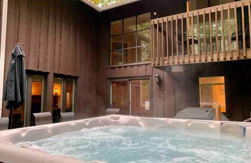 Orford Ski Chalet | Chalet familial et SPA à proximité du Mont Orford