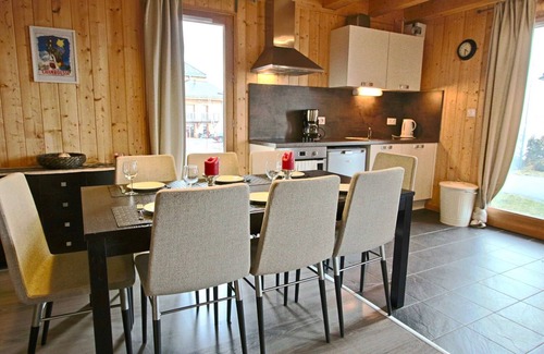 Chamrousse Ski Chalet | Chalet for 8 pers. 4 bedrooms, 3 bathrooms in Chamrousse