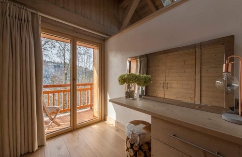 Saint-Gervais-les-Bains Ski Chalet | Chalet Crespin - Luxury Chalet in Saint Gervais centre, 500m walk to telecabine