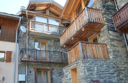 Villarabout Apartment | Chalet Confort 4 Ch, 3 SDB, Proche 3 Vallées, Wifi Gratuit - FR-1-452-58