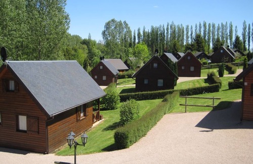 Auquainville Ski Chalet | Chalet-gite 6p. Normandie Piscine Heated from Mid-May to End of September