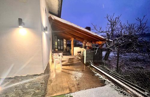 Maletto Ski Chalet | Chalet Grotta Monte Etna