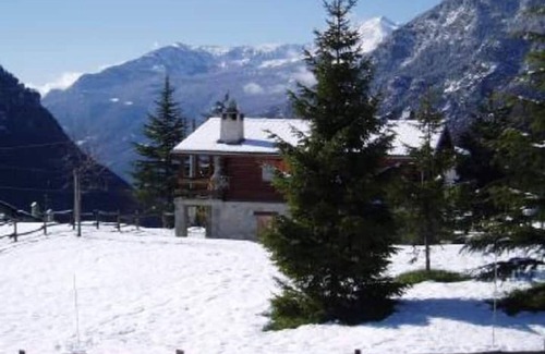 Antey-Saint-Andre Ski Chalet | Chalet 'Haut Vue Cervin Matterhorn' with Private Terrace and Wi-Fi