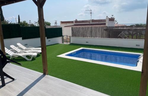 Alcanar House | Chalet-home familiar "CAL DENVER" "Pet friendly"