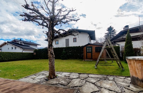 Schuttdorf House | Chalet Hohe Tauern, near the lake, with garden and mountain view