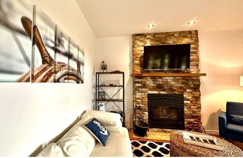 Saint-Joseph-de-la-Rive Ski Chalet | Chalet Horizon Alpin Spa et Vue sur le Fleuve