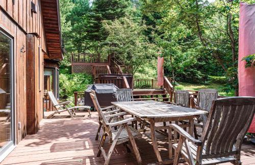 Saint-Faustin-Lac-Carre Ski Chalet | Chalet - Hot tub - Ski out in Mont-Blanc