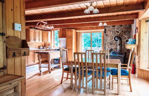 Saint-Faustin-Lac-Carre Ski Chalet | Chalet - Hot tub - Ski out in Mont-Blanc