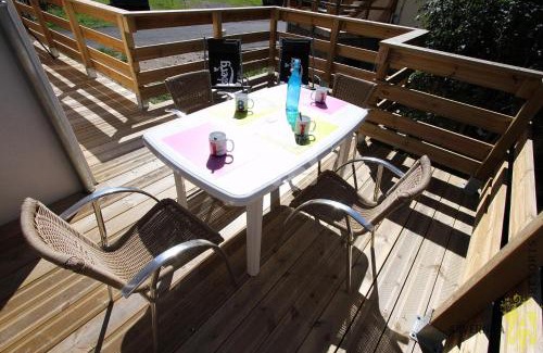 Besse-en-Chandesse Apartment | Chalet Hugo