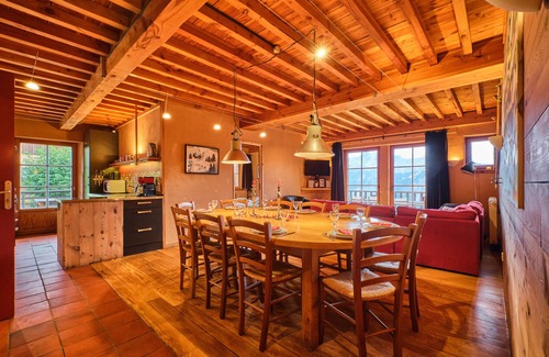 Villard-Reculas Ski Chalet | Chalet 'Il Fera Beau Demain' with Mountain View, Private Terrace and Wi-Fi