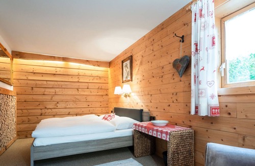 Aschau bei Kirchberg Ski Chalet | Chalet in Kirchberg with terrace and garden