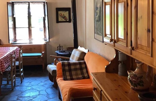 Courmayeur Cabin | Chalet in Courmayeur surrounded by nature