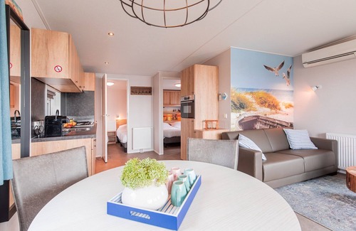 Leuken Ski Chalet | Chalet in Duisburg with Beach and Harbor Views