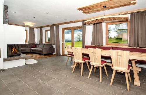 Hollersbach im Pinzgau Ski Chalet | Chalet in Jochberg with Sauna & Mountain Views