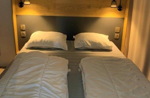 Beekbergen-Zuid Ski Chalet | Chalet in Netherlands near Cycling Trails