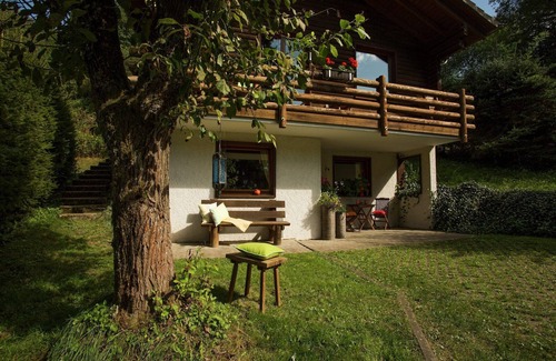 Schoenecken Apartment | Chalet in Reinskopf with Fireplace & Balcony