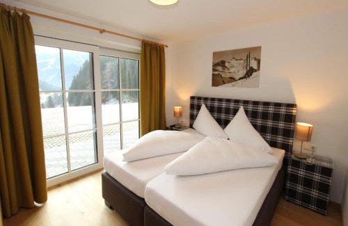 Vorderglemm Ski Chalet | Chalet in Saalbach by Jausern Ski Lift, cleaning included