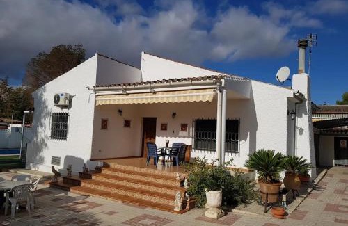 Jaen House | Chalet independiente en zona residencial rural