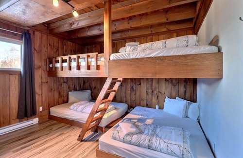 L'Anse-Saint-Jean Ski Chalet | Chalet Jumeau A Mont Édouard Ski & Nature