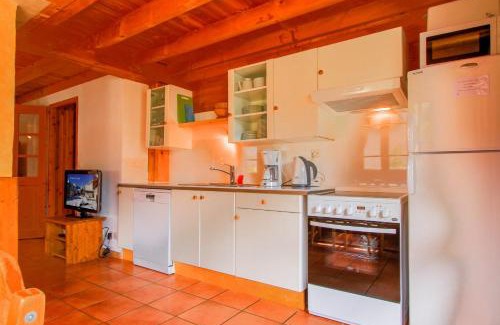 Nevache Ski Chalet | Chalet L'Eitièro hameau des Chazals Nevache Hautes Alpes