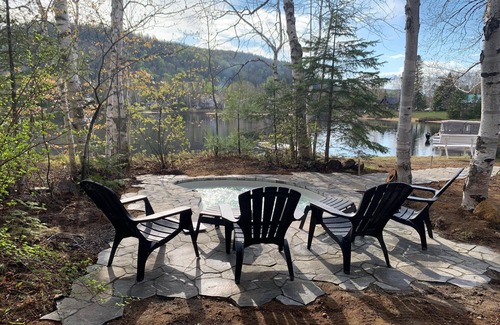 Mandeville Ski Chalet | Chalet l'Oasis with private beach