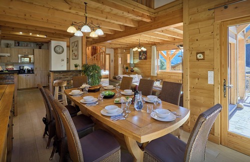 La Giettaz Ski Chalet | Chalet La Canopée - Aravis mountain stay with spa for 10 - OVO Network