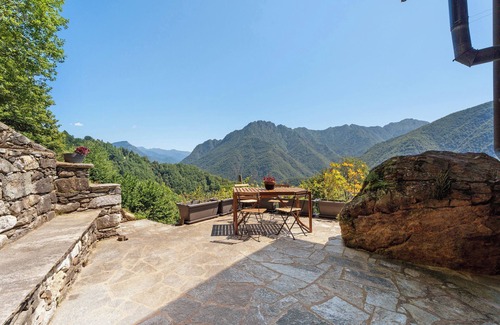 Scopello Ski Chalet | Chalet 'La Libellula' with Mountain View and Shared Terrace