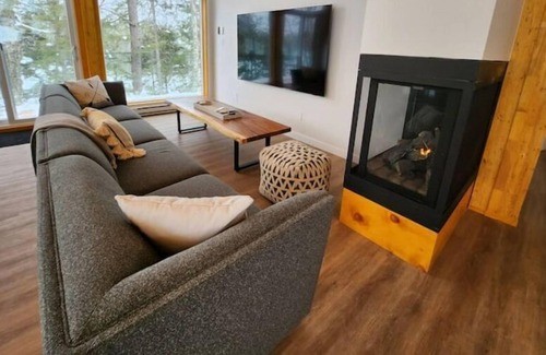 Chute-Saint-Philippe House | Chalet Le 1200