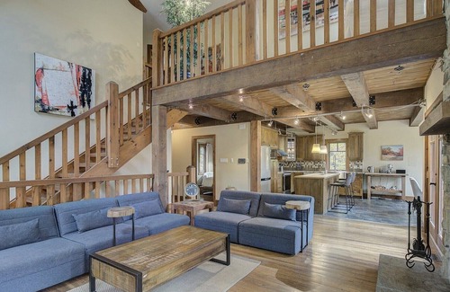 Saint-Faustin-Lac-Carre Ski Chalet | Chalet Le Mont-Blanc