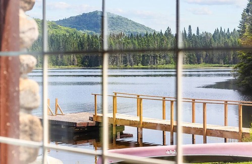 Val-des-Lacs House | Chalet Le Chateau with Guest House on the lake, waterfall, SPA, BBQ, pool table