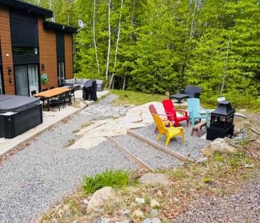 Chertsey Ski Chalet | Chalet Le NORDIK - Spa et Grand Confort
