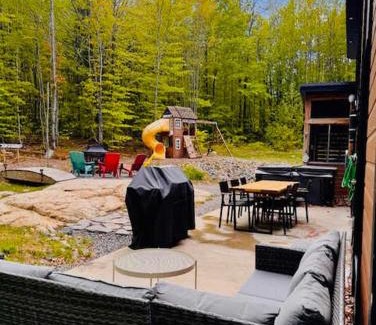 Chertsey Ski Chalet | Chalet Le NORDIK - Spa et Grand Confort