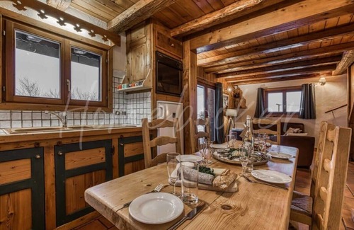 Demi-Quartier Ski Chalet | Chalet Lutins Summary