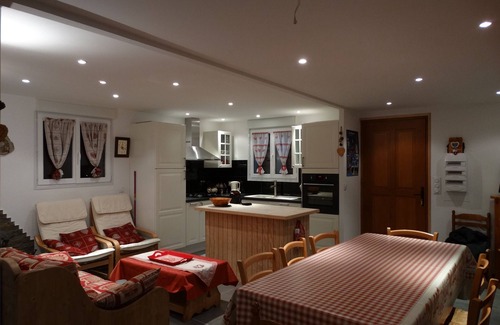 Meolans-Revel House | Chalet "Ma Bonne Etoile" with Mountain View, Private Terrace & Wi-Fi