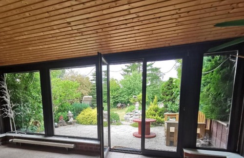 Mattighofen House | Chalet mit sechs Schlafzimmern-Whirlpool