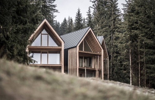 Maranza Ski Chalet | Chalet 'Mitteregge' with Mountain View, Shared Garden and Wi-Fi