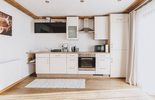Schuttdorf Ski Chalet | Chalet Molly