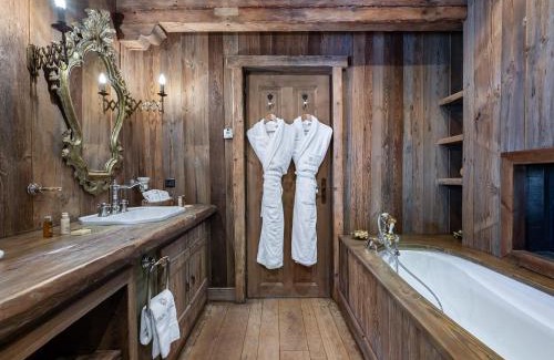 Megeve Ski Chalet | Chalet montagnard à Rochebrune avec jacuzzi, sauna, 6 chambres, proche des pistes, accueil 12 pers - FR-1-569-37