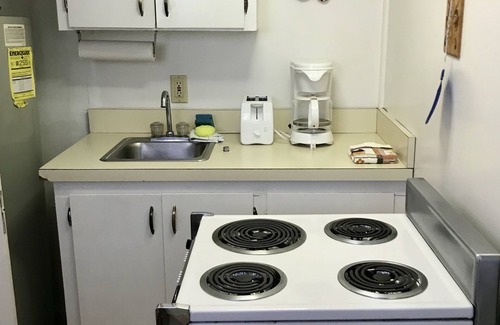 Custer Hotel | Chalet Motel