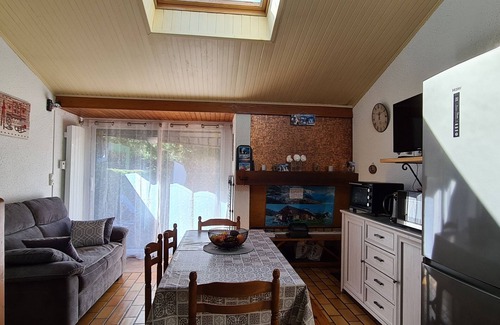 Aste-Beon Ski Chalet | Chalet Moulaprat 6 pers 57m2 avec jardinet Aste-Béon near Laruns and Gourette