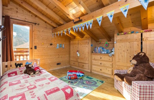 Servoz Ski Chalet | Chalet Mountain View
