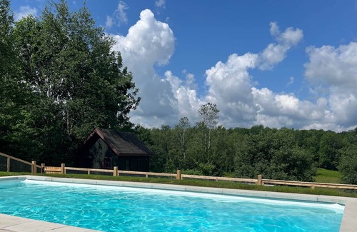 Potton Ski Chalet | Chalet Nèchoula-Splendid view-Spacious
