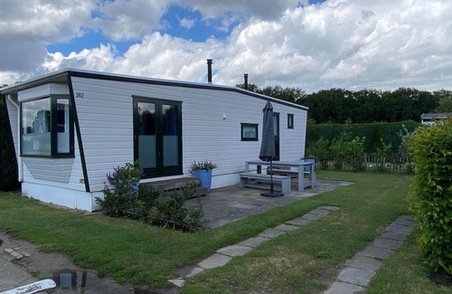 Udenhout Ski Chalet | Chalet Near Drunense Dunes in Van Gogh Style