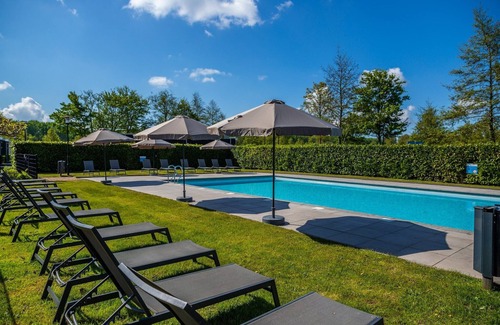 Velsen-Zuid Ski Chalet | Chalet near the golf course on a holiday park