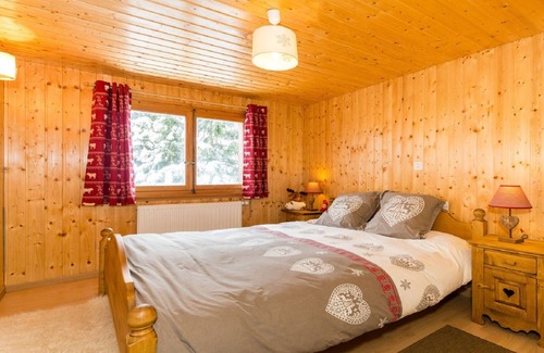 Val d'Illiez Ski Chalet | Chalet next to spa connected to Champéry ski lift system by mountain train