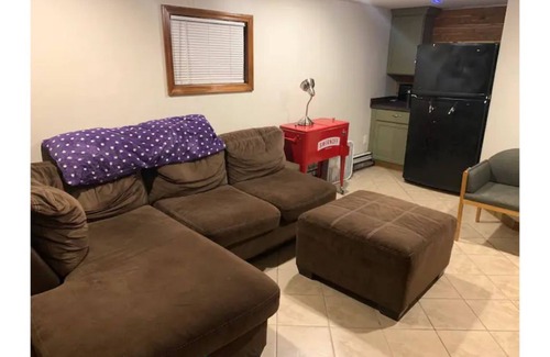 Providence House | Chalet on the Hill 5 minutes from downtown